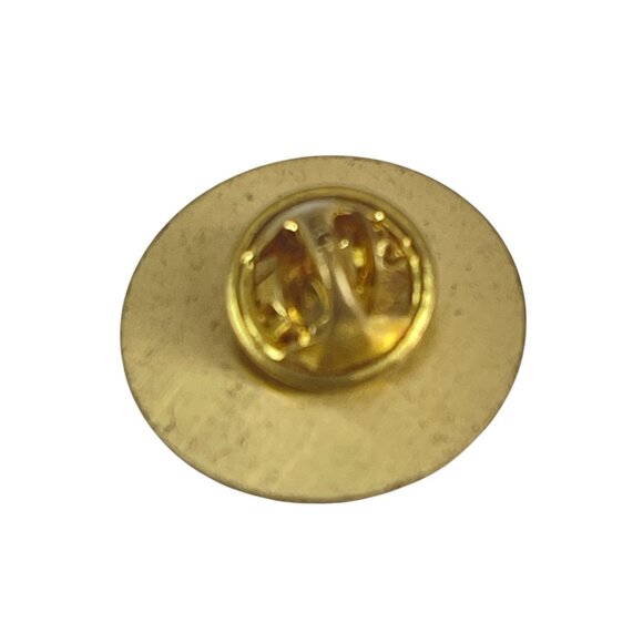 U.S. Army Salutes American Military Veterans Lapel Pin Gold-Tone  Collectible - Picture 4 of 5